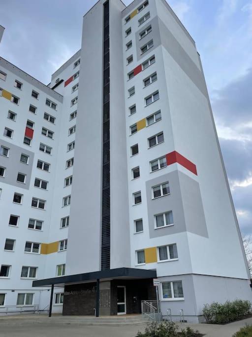 Max Appartements ノイブランデンブルク エクステリア 写真